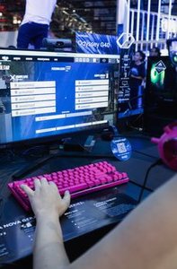 game crypto 8Day